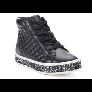 So girl’s Peyton black high top shoes 3 NWOB